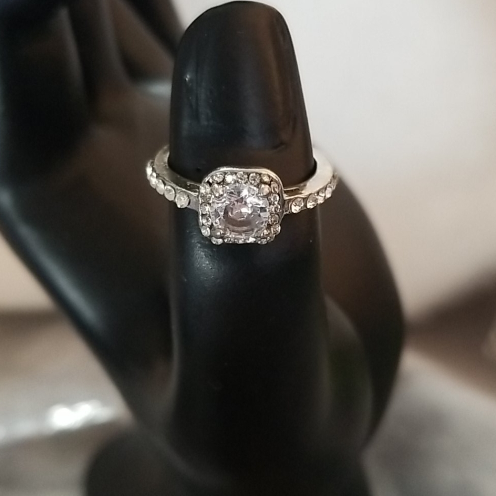 Ring - Picture 2 of 2